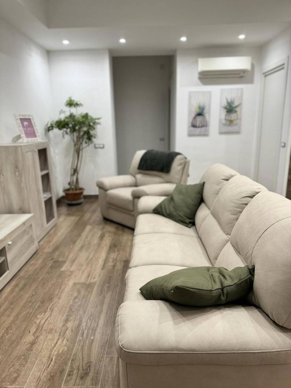 280 Mt Dalla Metro The Mox Luxury Apartament Apartment Napoli Bagian luar foto