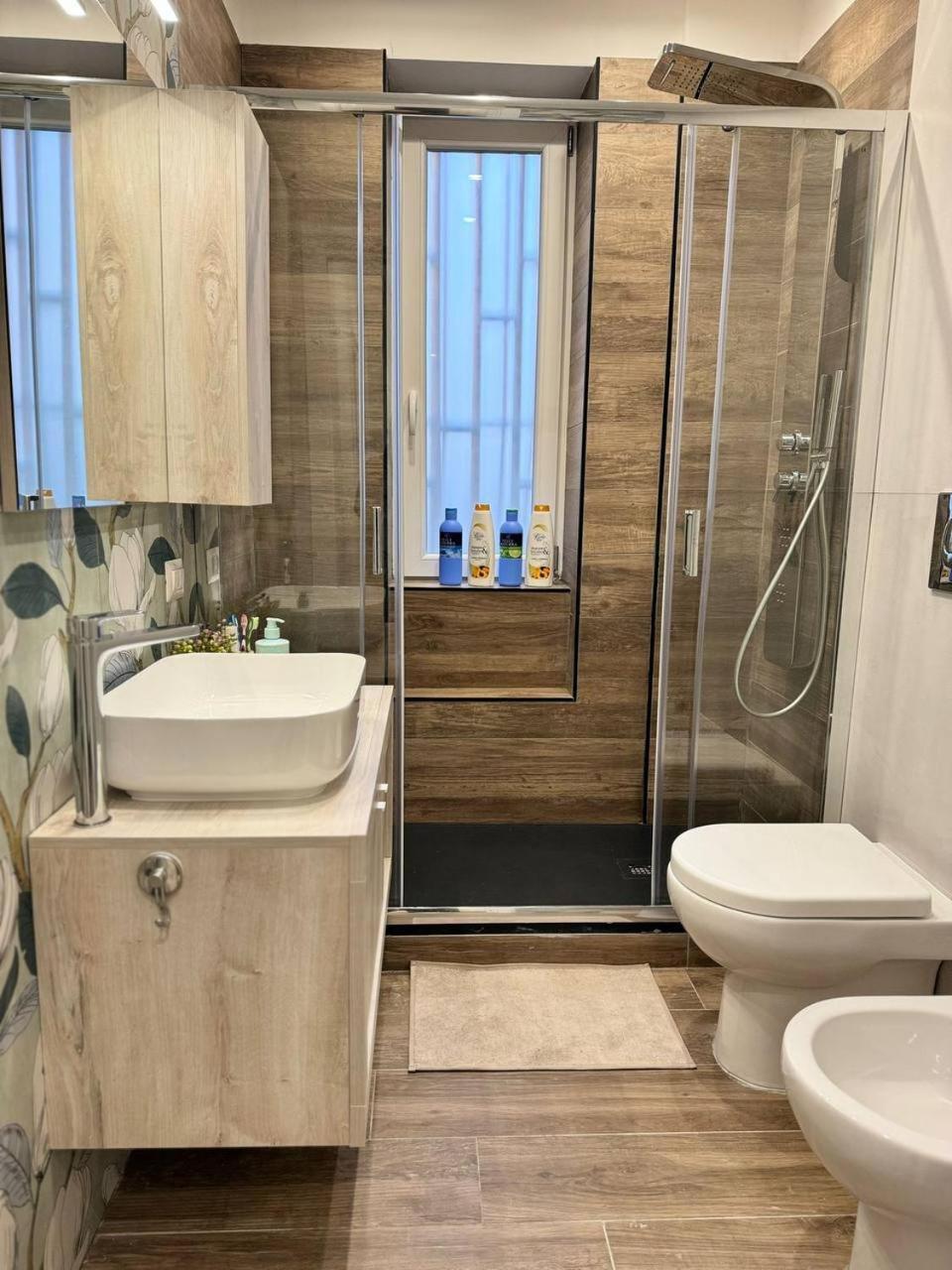 280 Mt Dalla Metro The Mox Luxury Apartament Apartment Napoli Bagian luar foto