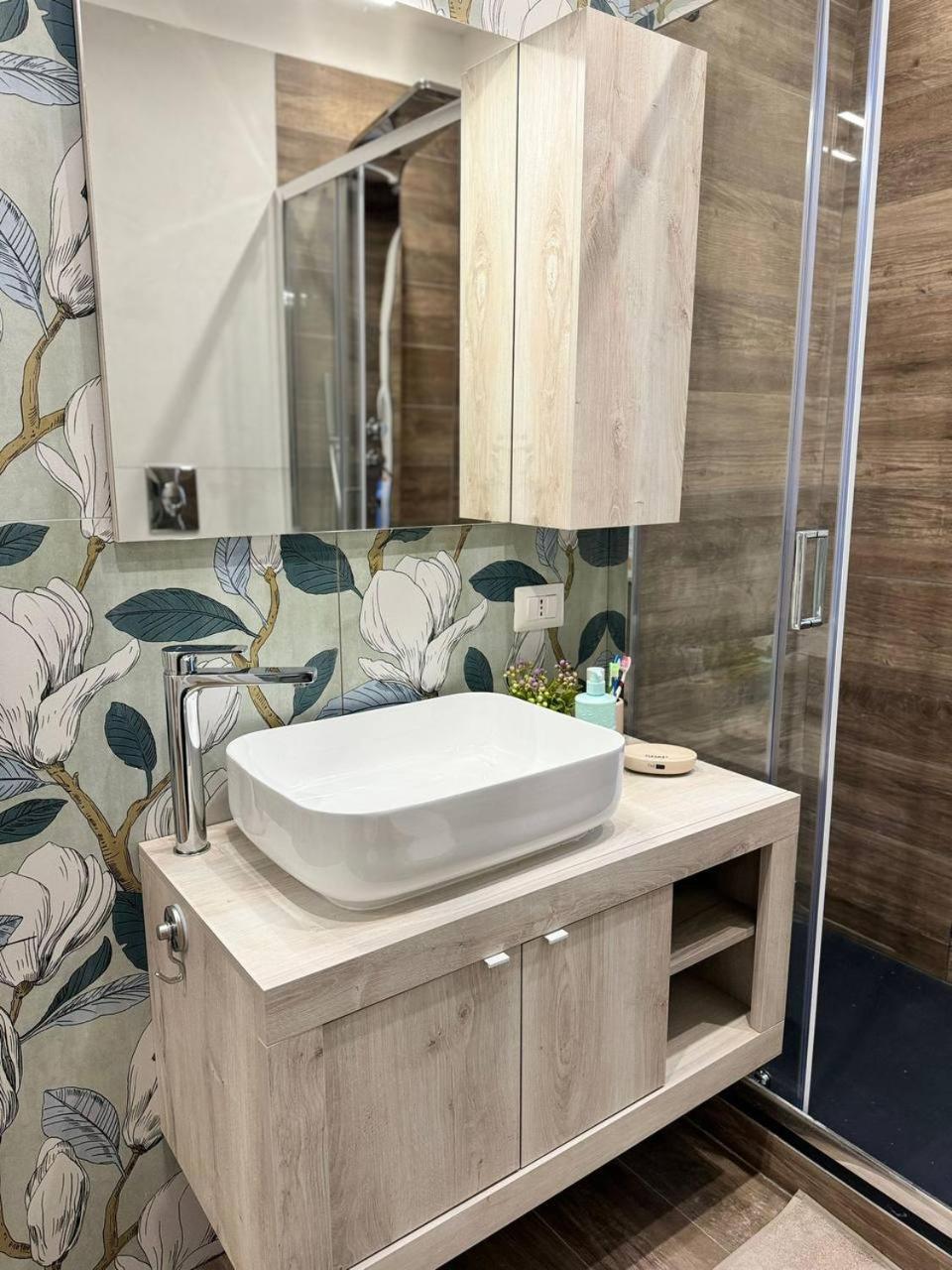 280 Mt Dalla Metro The Mox Luxury Apartament Apartment Napoli Bagian luar foto