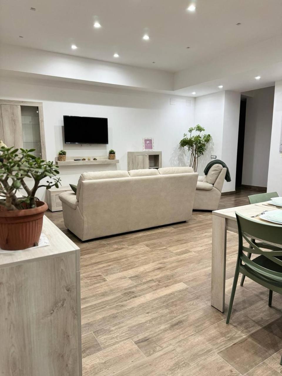 280 Mt Dalla Metro The Mox Luxury Apartament Apartment Napoli Bagian luar foto